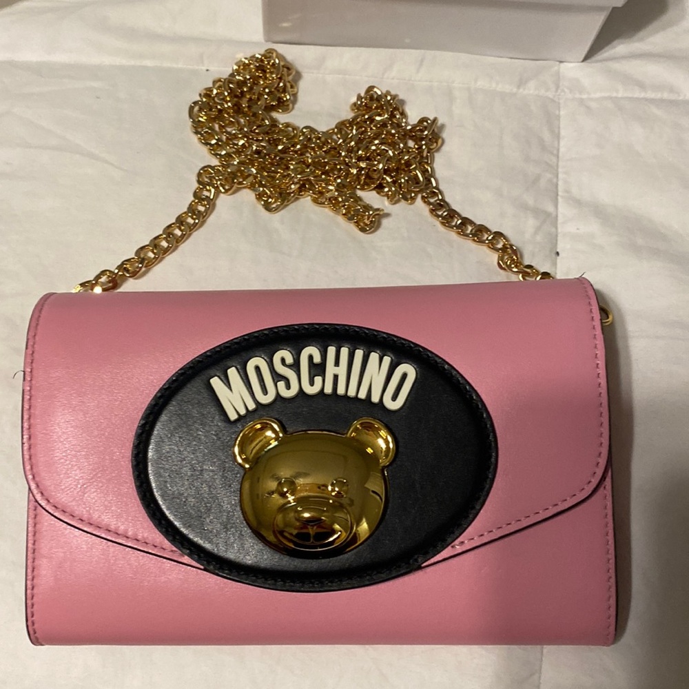 Moschino Couture Fantasy Print Pink Wallet on gold colored chain. NWT